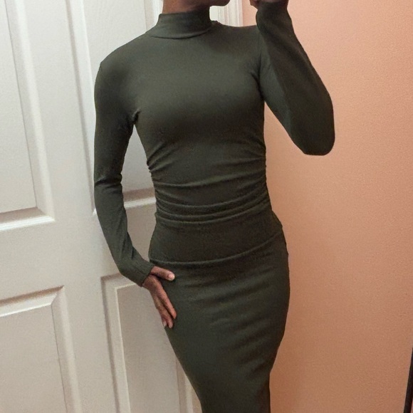 Zara Olive Green Long Sleeve Ruched Midi Dress - Picture 3 of 7